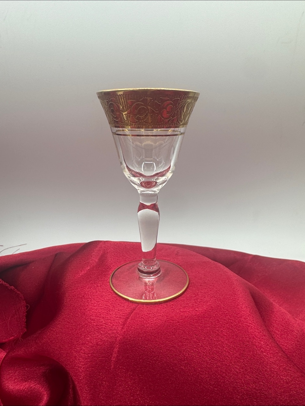 A vintage Tiffin-Franciscan "Rambler Rose" cordial glass (pattern #15042) 4”